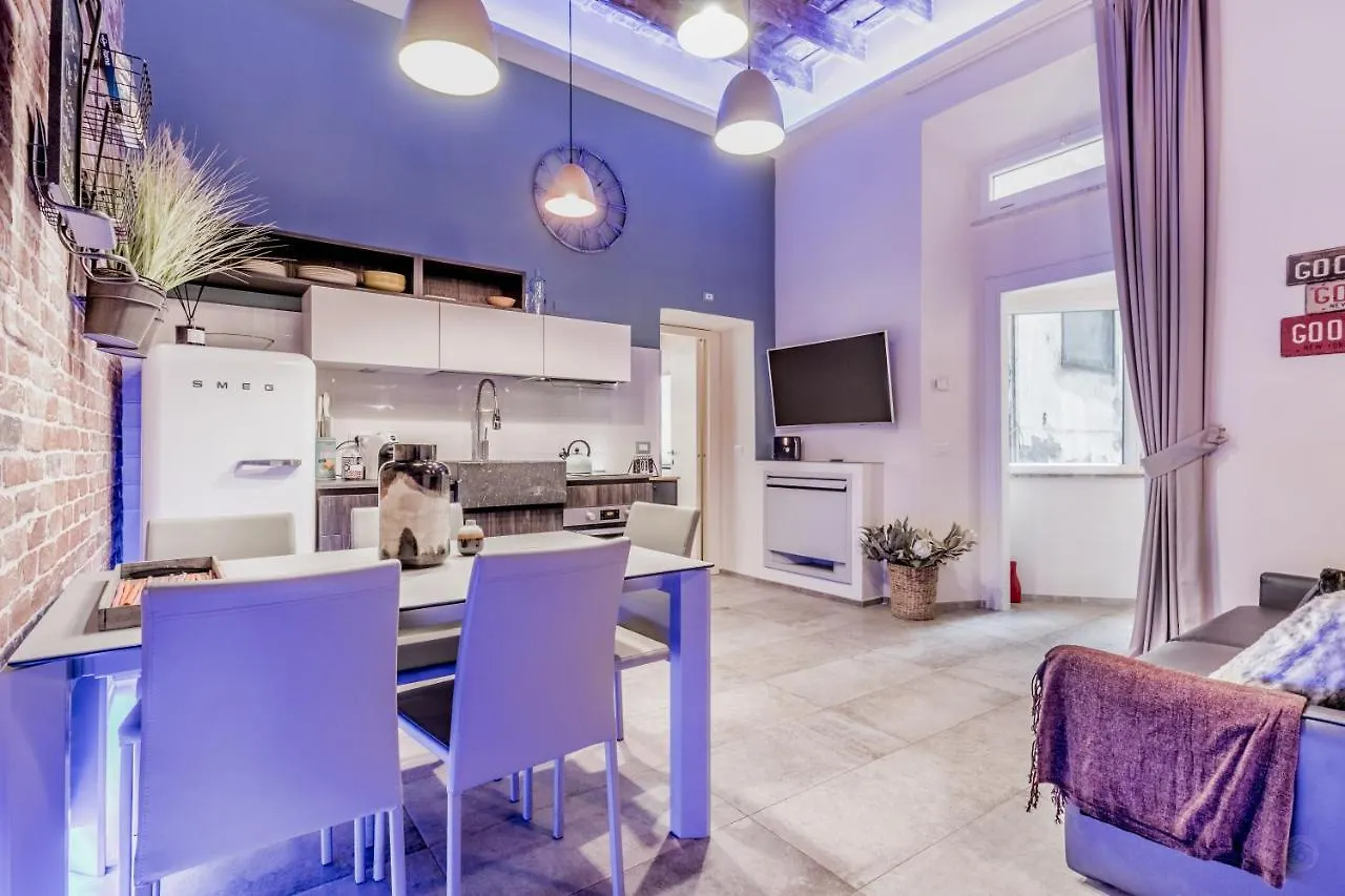 Th Trastevere Luxury-S.Cosimato 2Bd-2Bt Rome Apartment