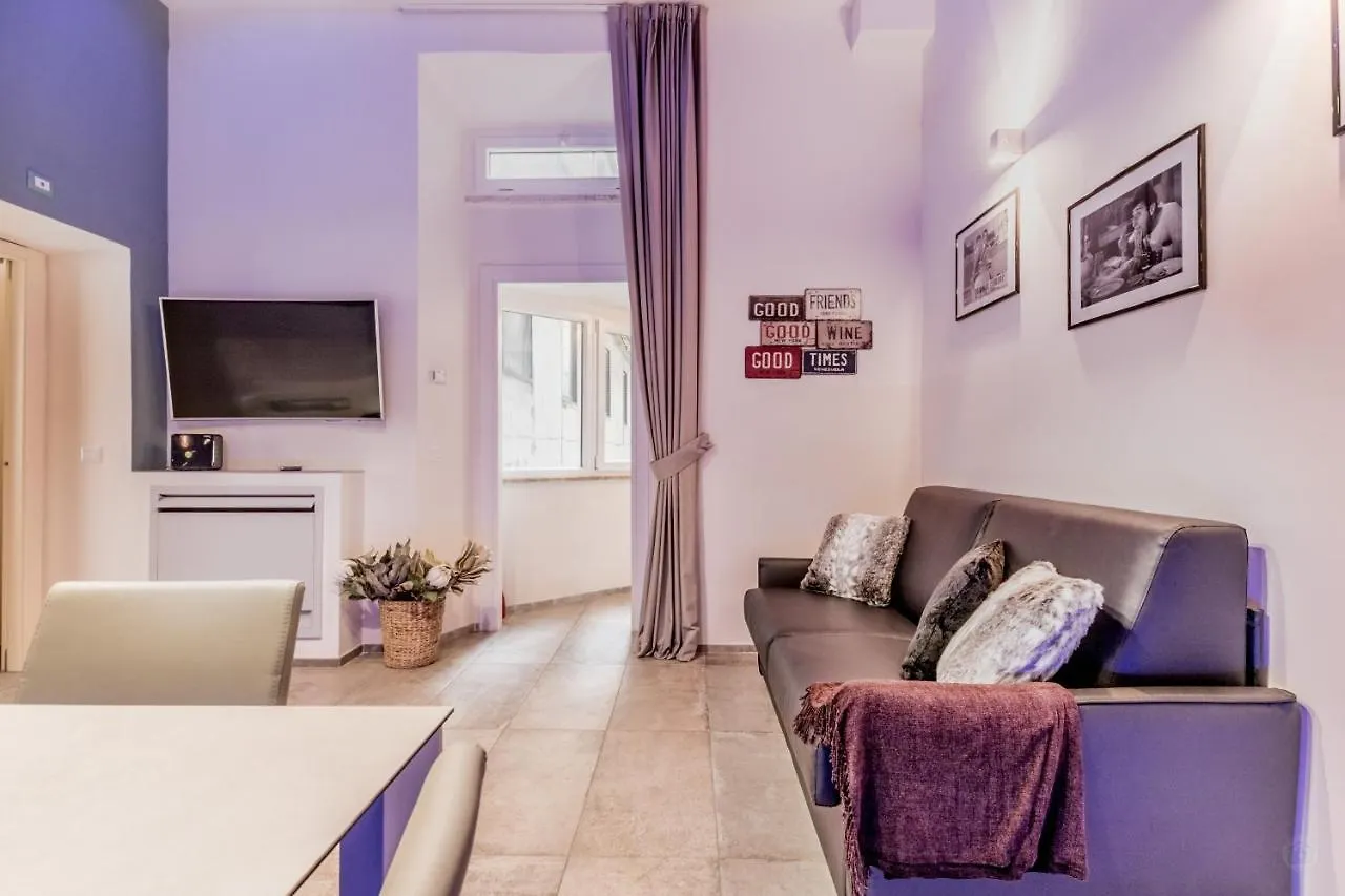 Th Trastevere Luxury-S.Cosimato 2Bd-2Bt Rome